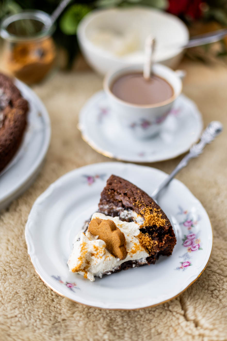 helppo piparkakkumutakakku