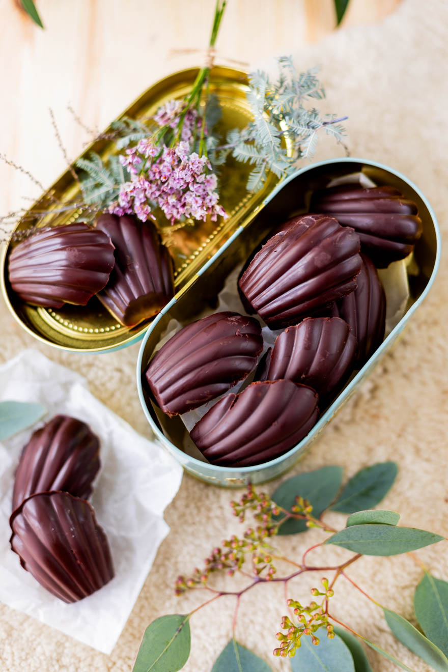 Minttusuklaiset madeleine-leivokset