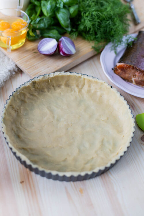 suolaisen piirakan pohja