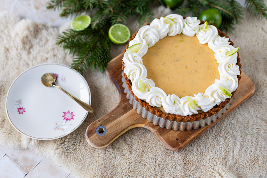 Limepiirakka piparkakkupohjalla