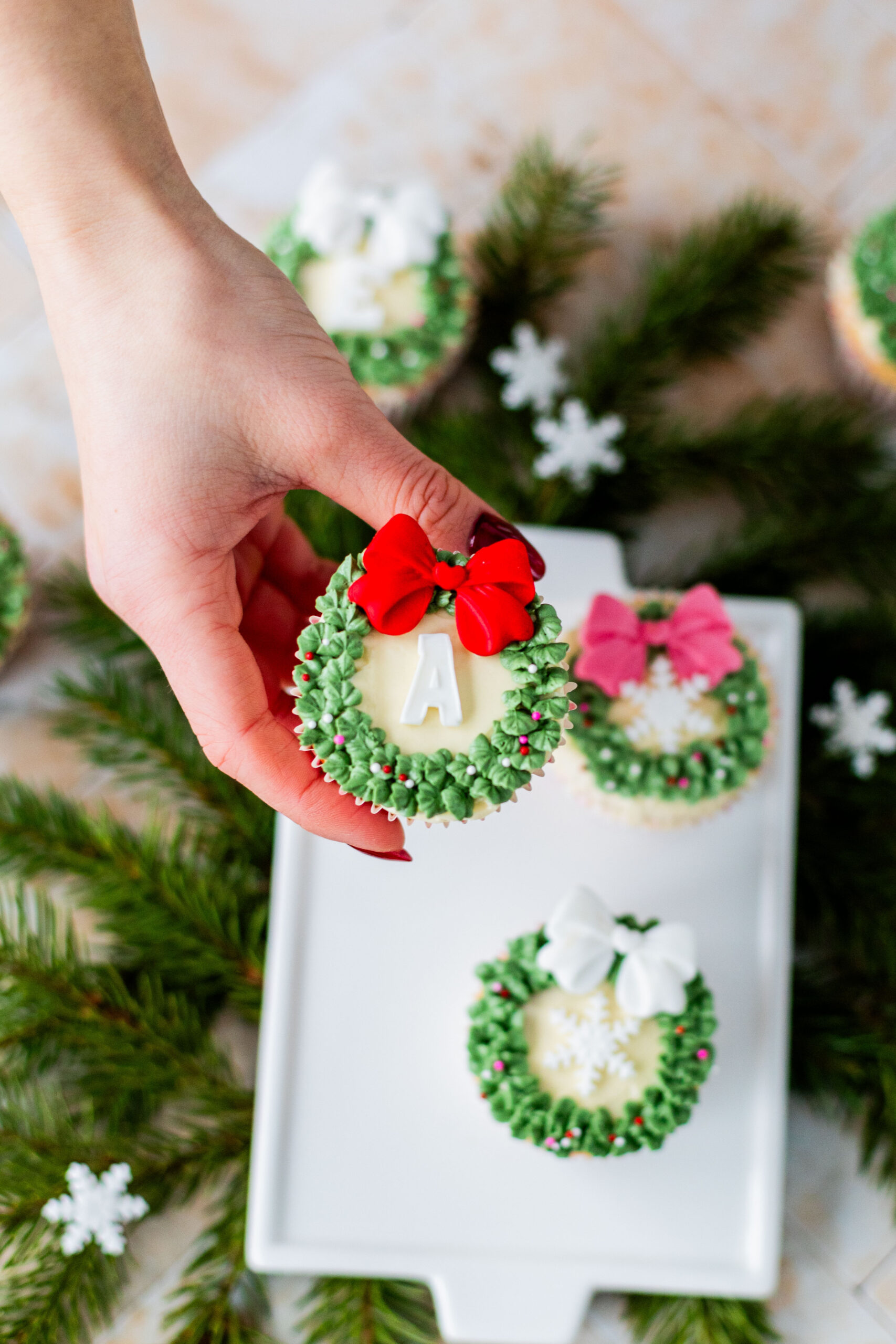 Koristelu- ja leivontakurssit kuppikakut