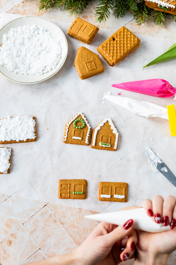 Piparkakkutalot ja pikeeri