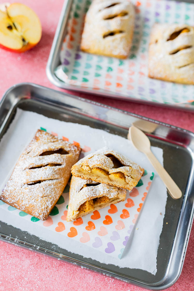 Pienet omenapiirakat