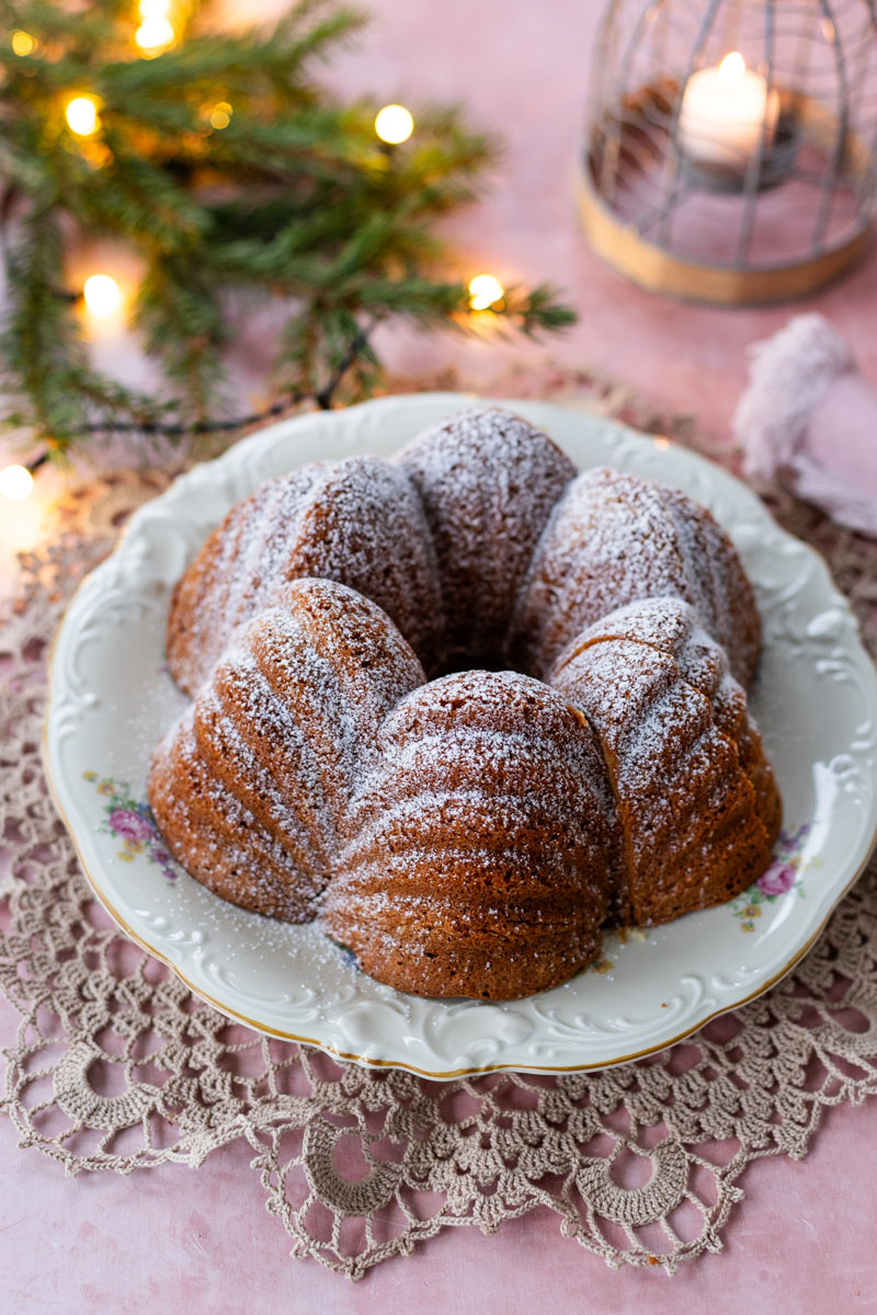 Jouluinen maustekakku