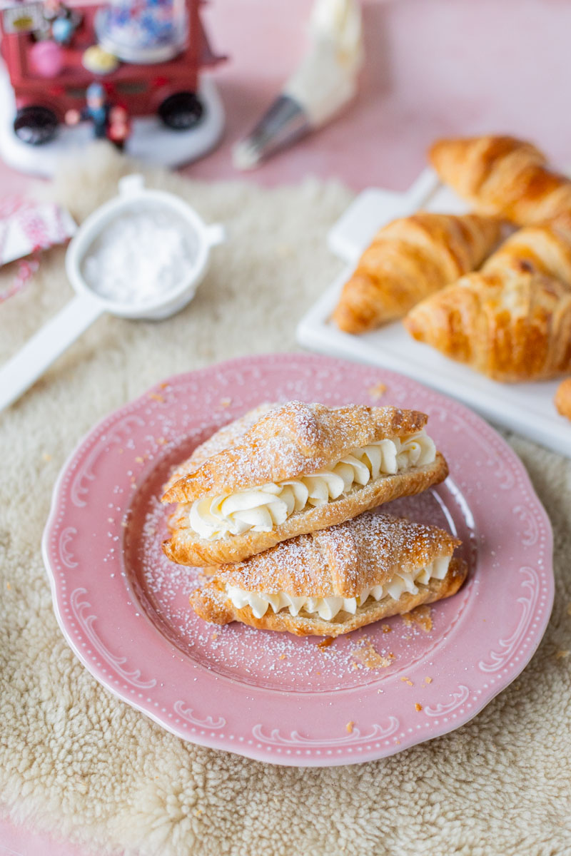 Täytetyt croissantit