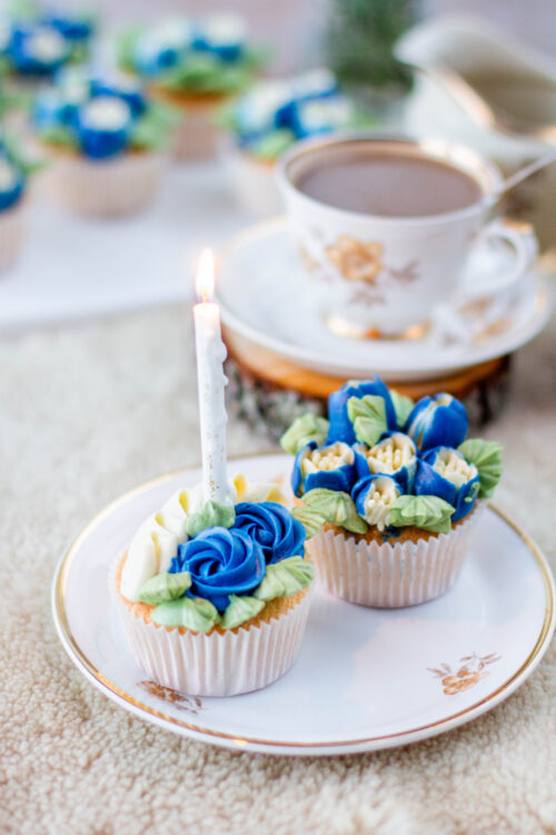 Kukkapursotukset kuppikakkuihin