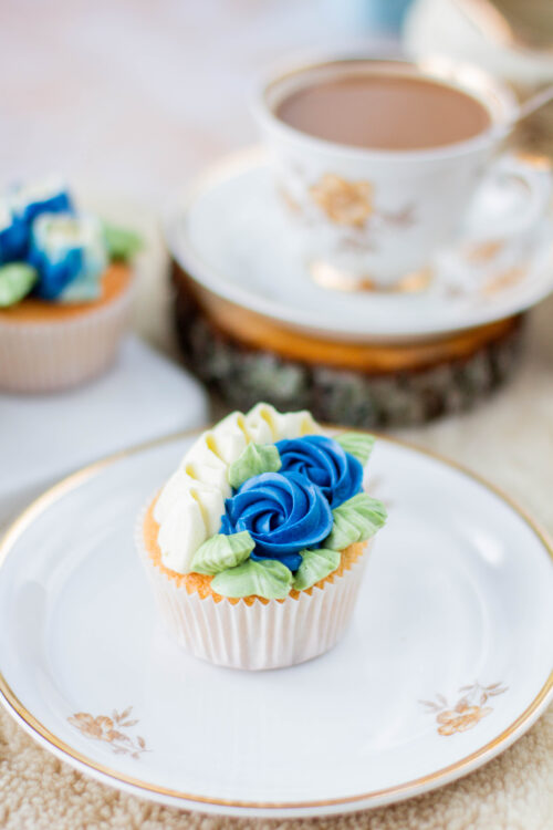 sinivalkoiset leivokset