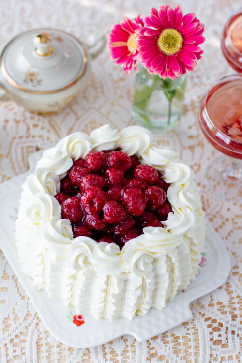 Täydellinen vadelmatäytekakku